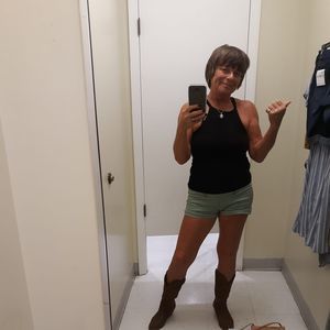 Meet your Posher, Rhonda